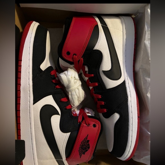 Jordan 1 - Picture 2 of 7